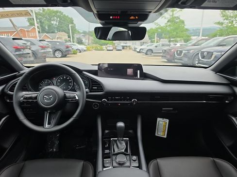 New 2026 MAZDA MAZDA3 Hatchback w/Premium Plus Pkg AWD/4WD image 17