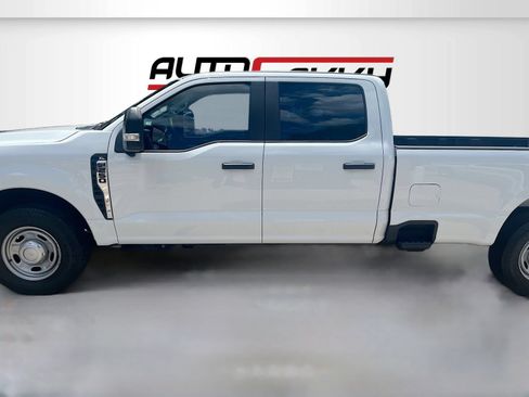 Used 2024 Ford F250 XL w/ 360-Degree Camera Package RWD image 4