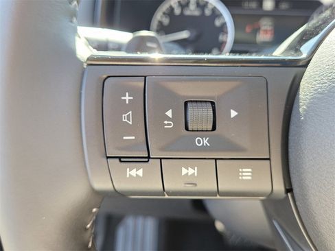 New 2025 Nissan Pathfinder SL w/ SL Premium Package image 27