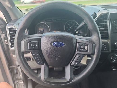 Used 2017 Ford F150 XLT AWD/4WD image 14