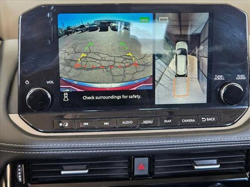 Used 2023 Nissan Rogue Platinum w/ Platinum Premium Package image 13