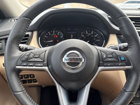Used 2019 Nissan Rogue SL w/ Premium Package FWD image 24