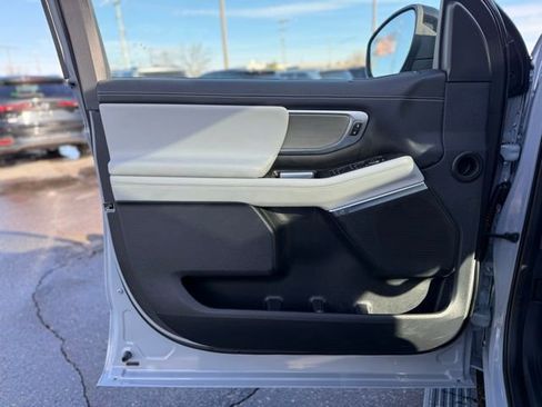 Certified 2025 Ford Expedition Max Platinum image 18