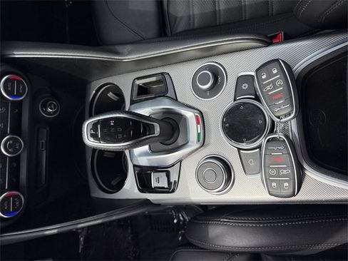 Used 2022 Alfa Romeo Giulia Veloce image 21