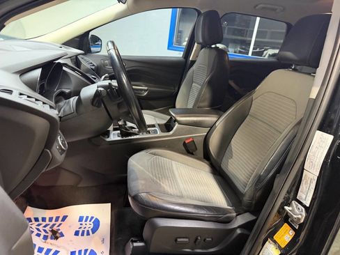 Used 2017 Ford Escape SE w/ Equipment Group 201A image 14