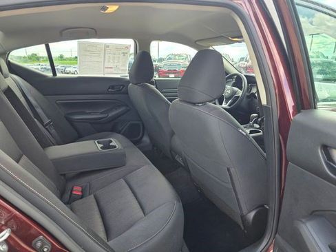 Used 2024 Nissan Altima 2.5 SV FWD image 12