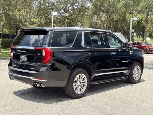 Used 2025 GMC Yukon Denali RWD image 3