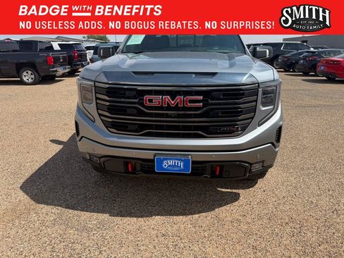 Used 2023 GMC Sierra 1500 AT4 w/ AT4 Premium Package AWD/4WD image 16