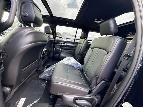 New 2026 Jeep Grand Wagoneer 2WD image 26