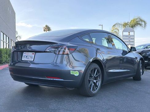 Used 2021 Tesla Model 3 Standard Range Plus RWD image 5