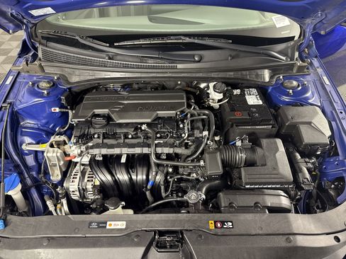 Used 2024 Hyundai Elantra SE image 10