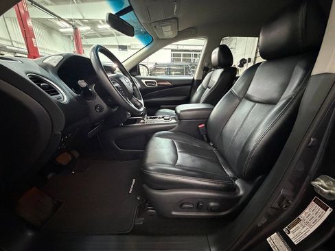 Used 2014 Nissan Pathfinder Platinum w/ Cargo Package AWD/4WD image 10