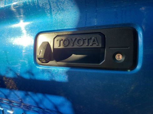 Used 2017 Toyota Tacoma SR5 image 23