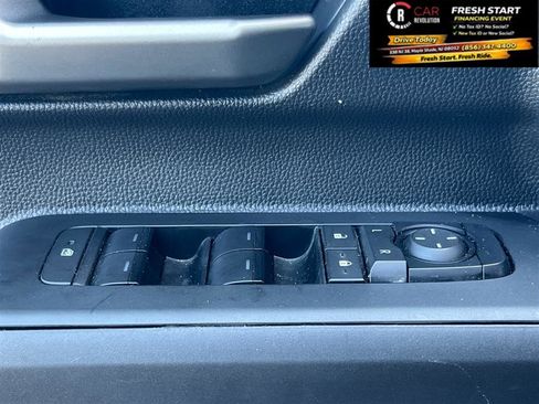 Used 2024 Toyota Tacoma TRD Off-Road image 28