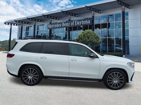 New 2025 Mercedes-Benz GLS 580 4MATIC image 3