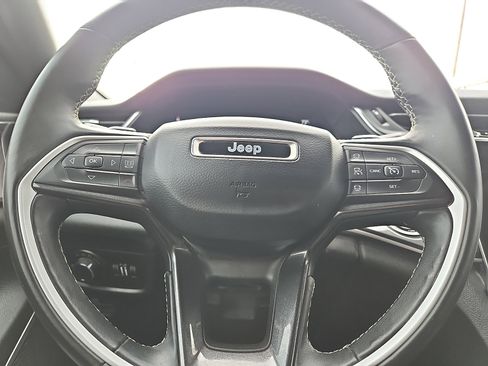 Used 2021 Jeep Grand Cherokee L Laredo AWD/4WD image 19