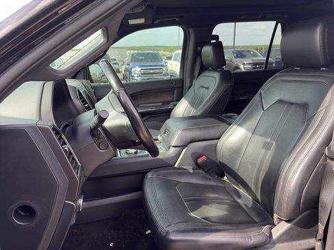 Certified 2019 Ford Expedition Limited w/ Special Edition Package AWD/4WD image 11