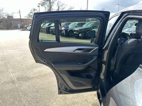 Certified 2025 BMW X4 xDrive30i image 22