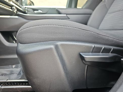 Used 2025 Chevrolet Equinox LT w/ Safety and Technology Package FWD image 26