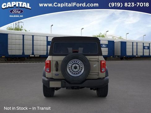 New 2025 Ford Bronco 4-Door image 5