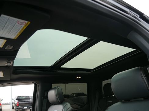 Used 2022 Ford F250 Platinum w/ Tremor Off-Road Package image 23