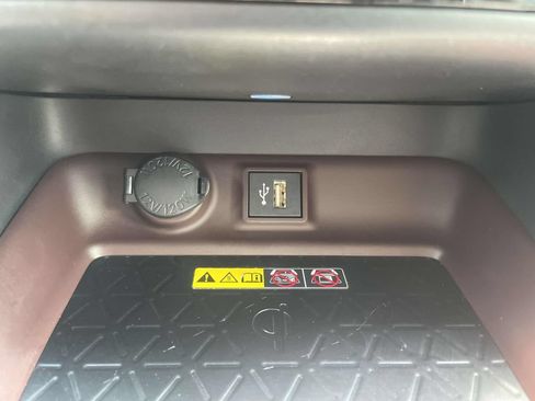 Used 2023 Toyota RAV4 Limited FWD image 36