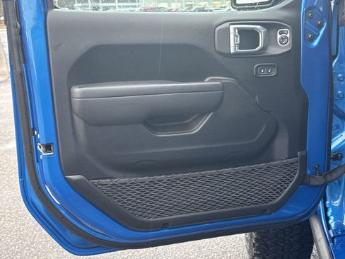 Used 2024 Jeep Wrangler Willys image 14