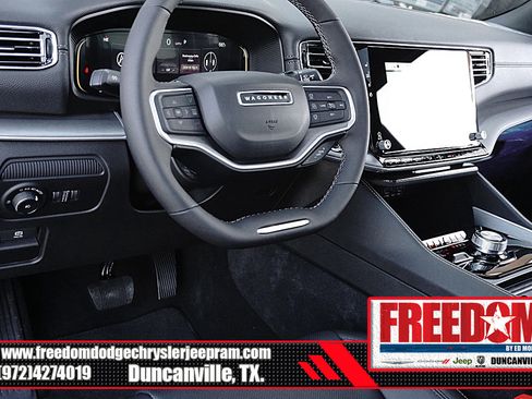 New 2025 Jeep Wagoneer L Series II w/ Premium Group I image 26