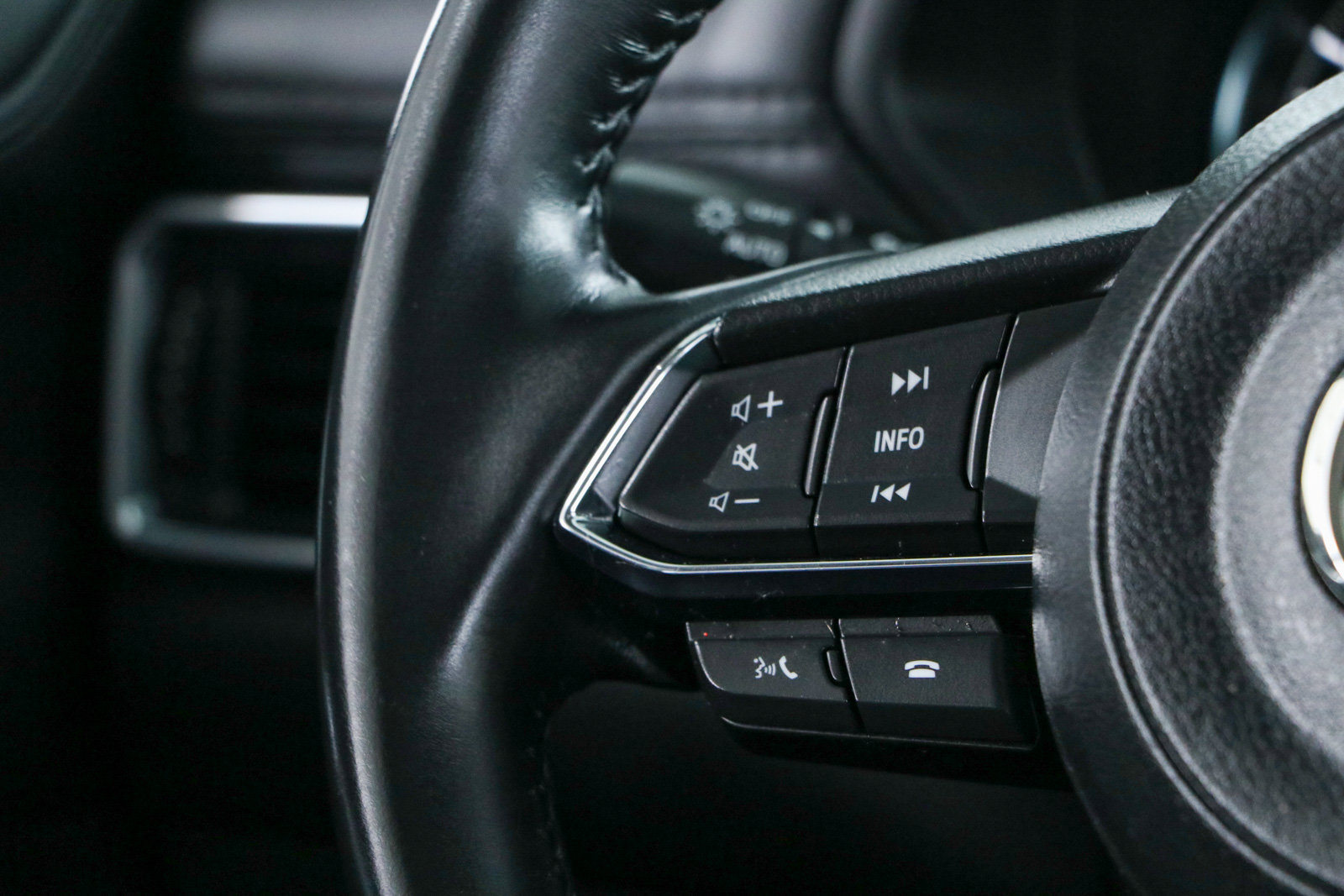 Used 2023 MAZDA CX-5 AWD 2.5 S w/ Premium Package image 13