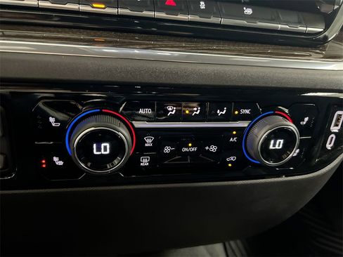 Used 2025 Chevrolet Silverado 1500 LT image 16