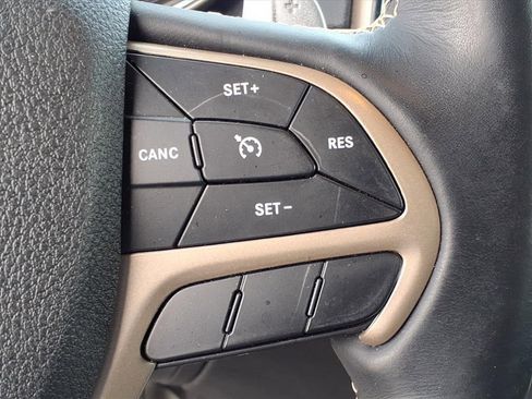 Used 2017 Jeep Grand Cherokee Limited w/ Trailer Tow Group IV image 19