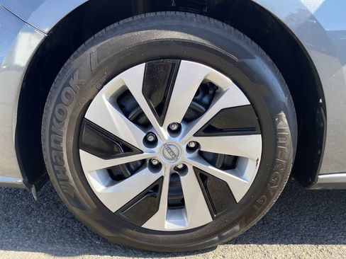 Used 2025 Nissan Altima 2.5 S FWD image 10