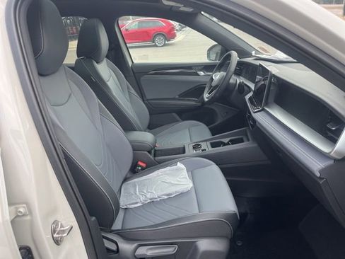 New 2026 Volkswagen Tiguan SE R-Line image 30