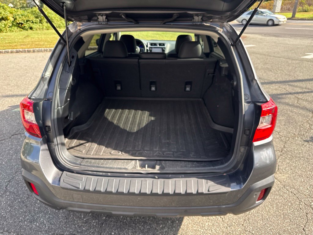 Used 2019 Subaru Outback 2.5i Limited AWD/4WD image 11