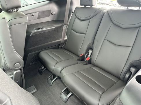 Used 2024 Cadillac XT6 Sport w/ Technology Package image 19