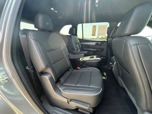 Used 2025 Buick Enclave Sport Touring FWD image 53