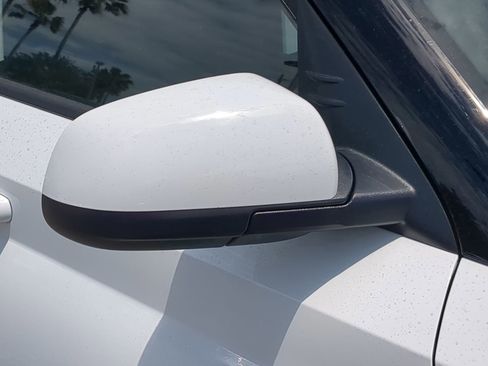 New 2025 Hyundai Venue SEL image 10