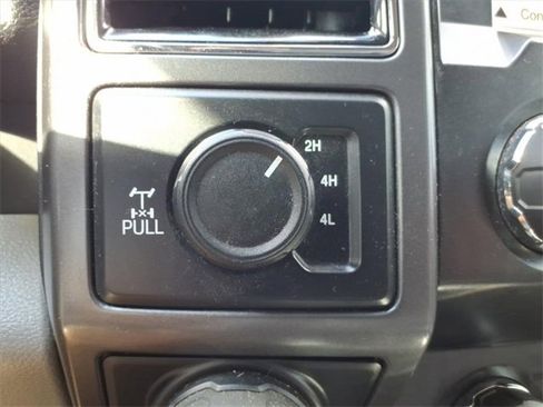 Used 2019 Ford F150 XLT w/ Equipment Group 302A Luxury image 5