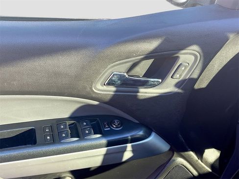 Used 2022 Chevrolet Colorado LT image 17