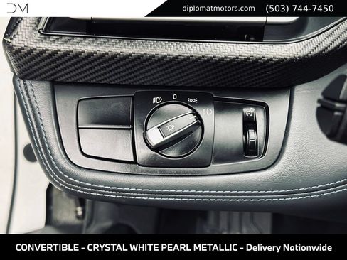Used 2019 BMW i8 Roadster AWD/4WD image 29