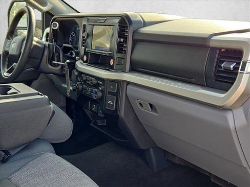 Used 2025 Ford F250 XLT image 15