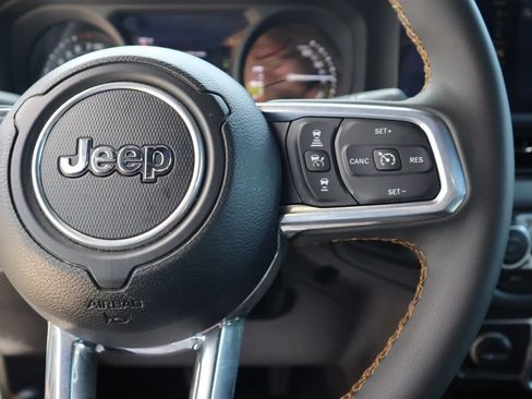 Used 2024 Jeep Wrangler Unlimited Sahara w/ Technology Group AWD/4WD image 24