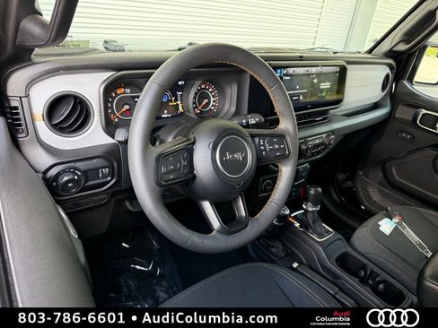 Used 2024 Jeep Wrangler Unlimited Sport AWD/4WD image 3