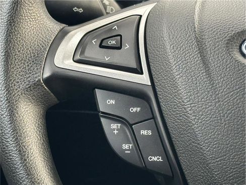 Used 2018 Ford Fusion SE image 19