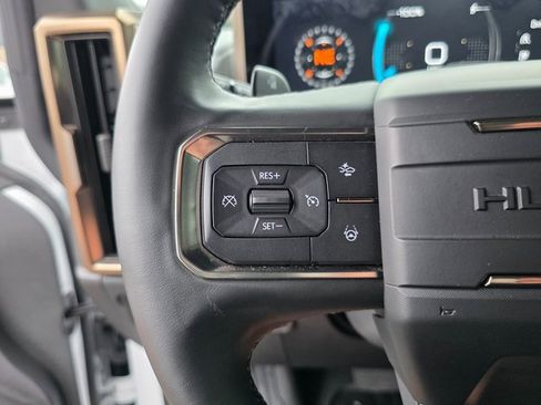 Used 2025 GMC Hummer EV 2X image 30