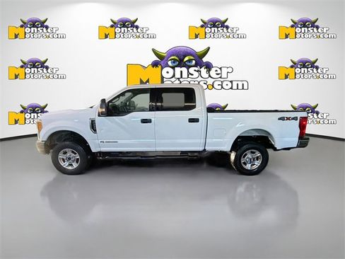 Used 2017 Ford F250 XLT w/ XLT Value Package image 7