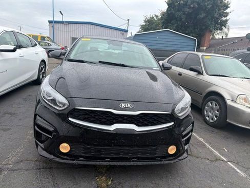 Used 2020 Kia Forte LXS FWD image 2