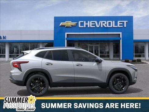New 2026 Chevrolet Trax ACTIV w/ Sunroof Package FWD image 5