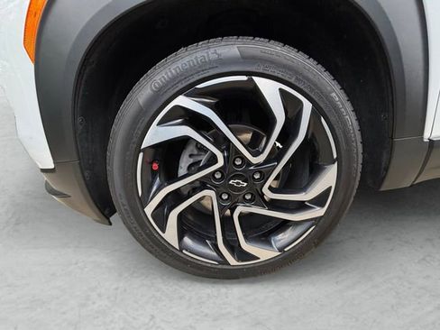 Used 2025 Chevrolet TrailBlazer RS w/ Convenience Package FWD image 29