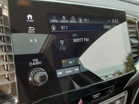 Used 2021 Honda Pilot Touring image 20